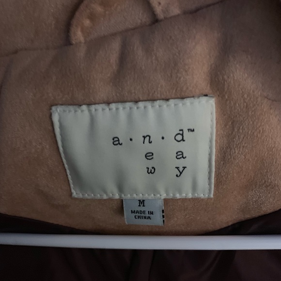 Rose suede jacket - Picture 3 of 3